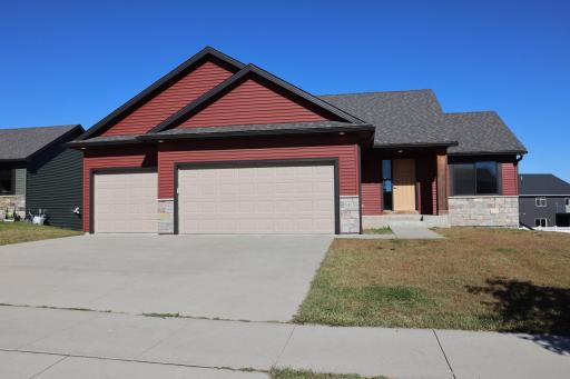 Photo for 6451 Fairway Drive NW, Rochester, MN 55901 - listing #6605754 6451 Fairway Drive NW, Rochester, MN 55901