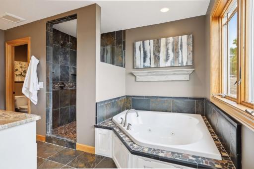 1736 Shorewood Lane, Mound, MN 55364