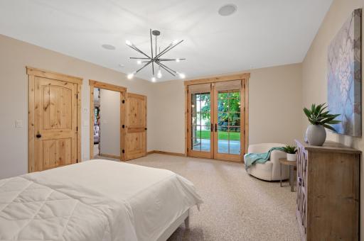 1001 Barbary Circle, Waconia, MN 55387