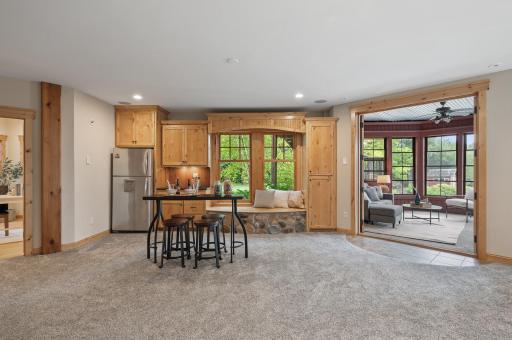 1001 Barbary Circle, Waconia, MN 55387