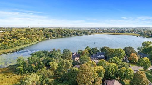 Located just minutes from downtown Waconia, this home offers easy access to parks, local dining like Lola's Lakehouse and Bode Grayâs, and convenient shopping at nearby Target.