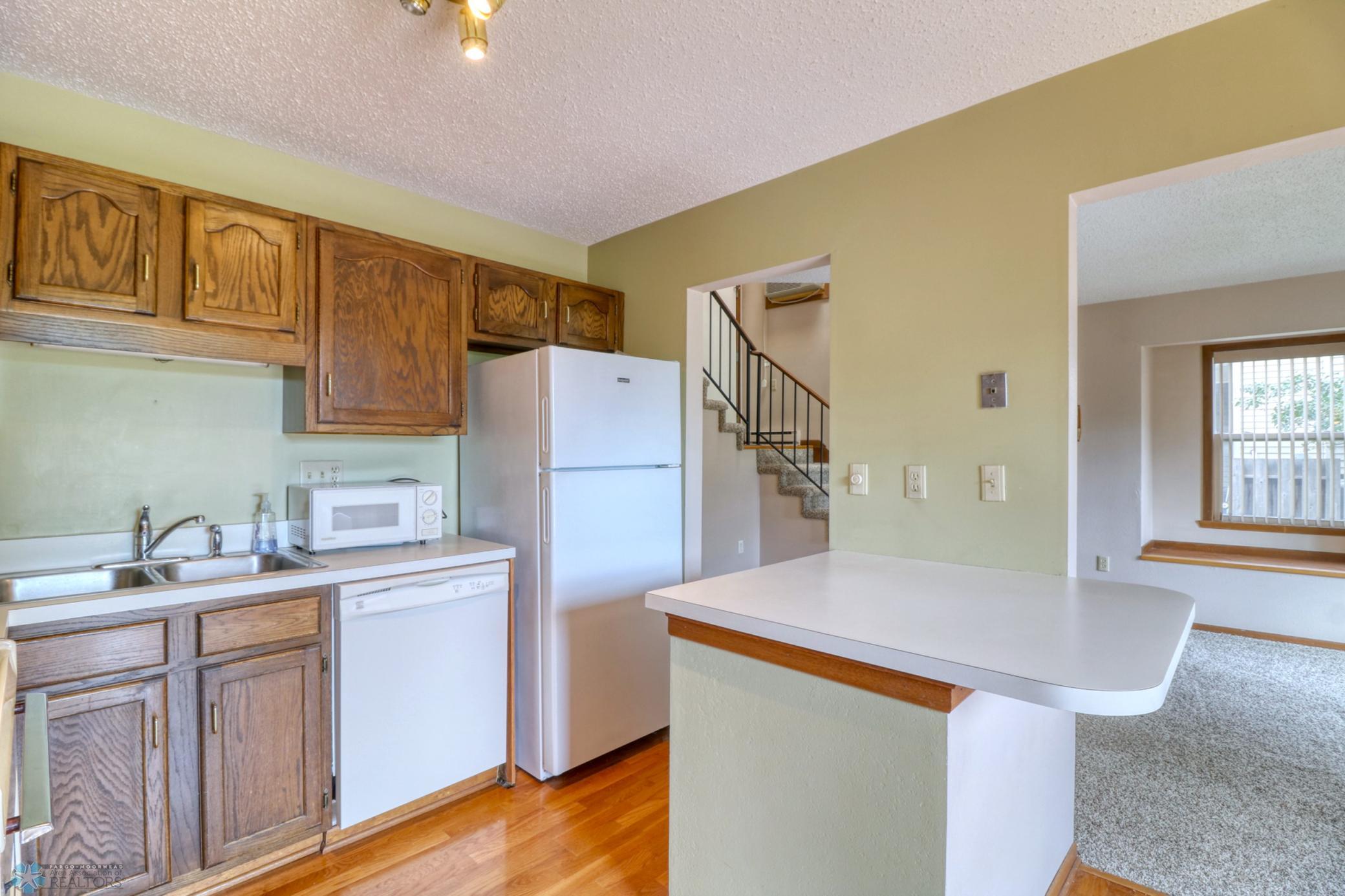 11Kitchen1_2.jpg
