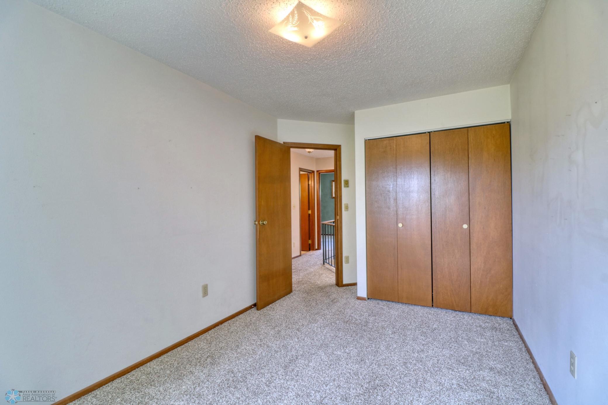 15Bedroom3_2.jpg