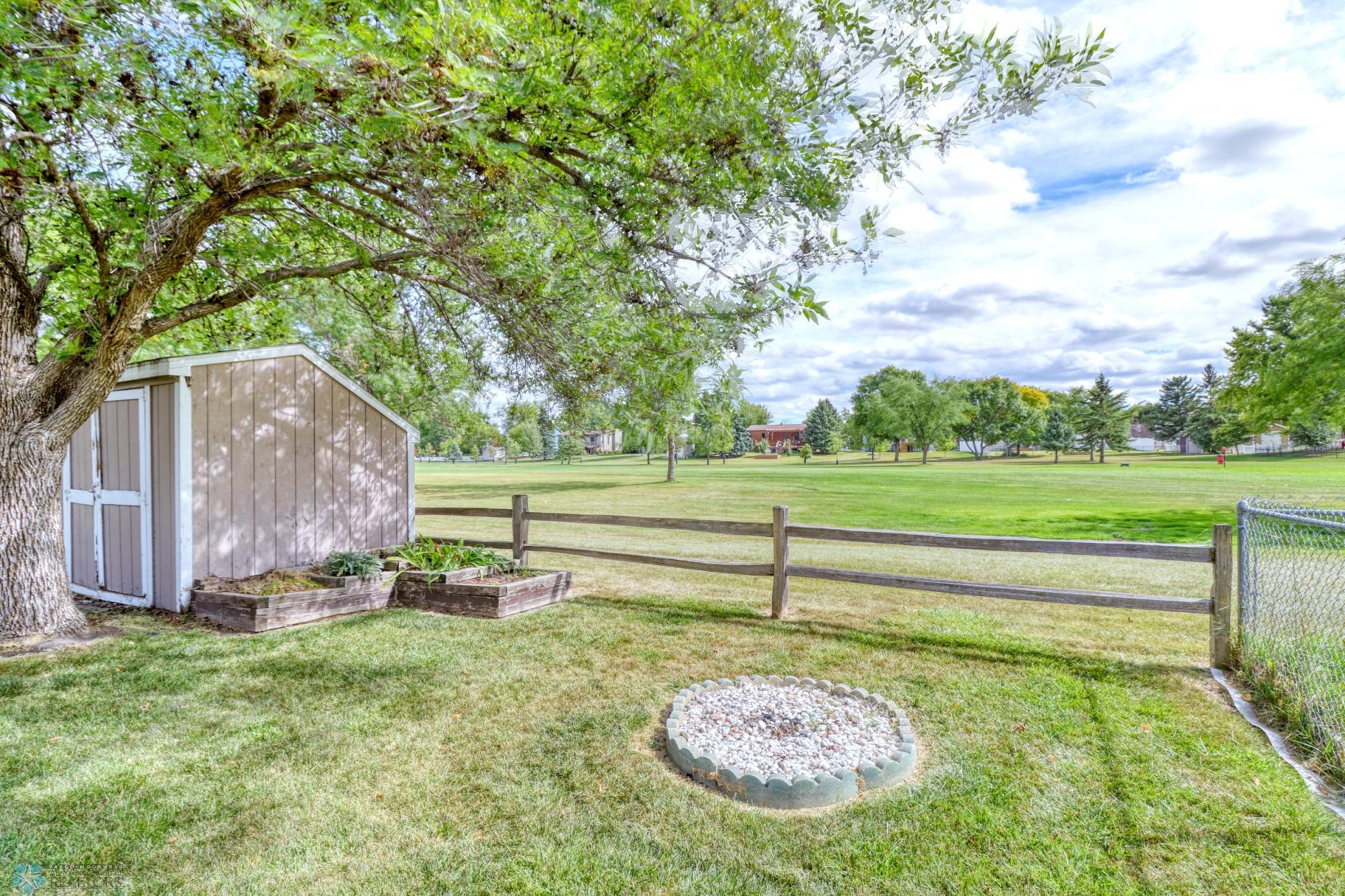 Backyard_shed.jpg