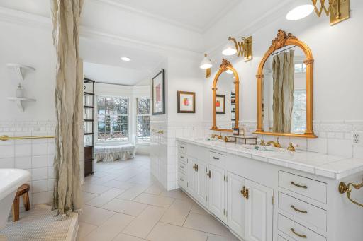 1010 Pleasant View Rd, Chanhassen, MN 55317