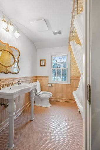 The upper level hall bath is one of three bathrooms upstairs!