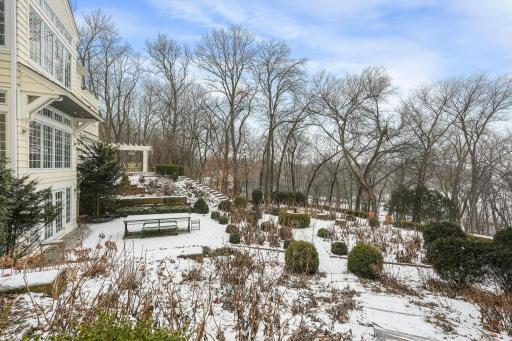 1010 Pleasant View Rd, Chanhassen, MN 55317
