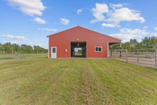 46x36 barn with south facing lean-to overhang