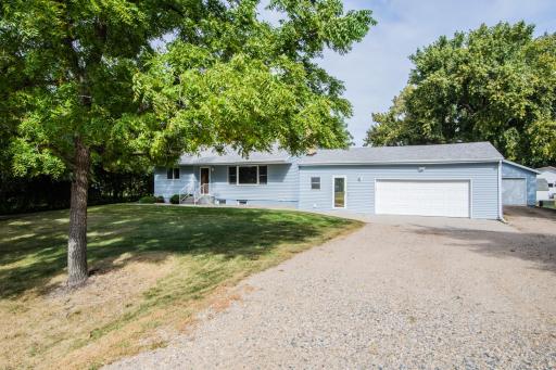 Photo for 319 16th Avenue NW, West Fargo, ND 58078 - listing #6606677 319 16th Avenue NW, West Fargo, ND 58078