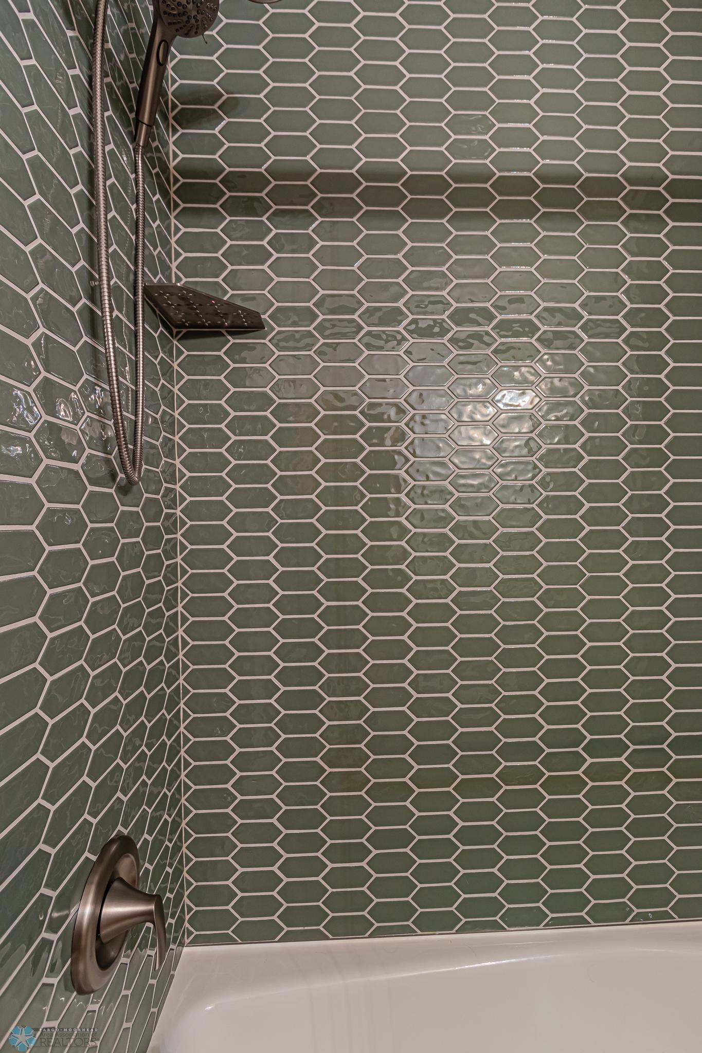 Tile in upper level tub/shower