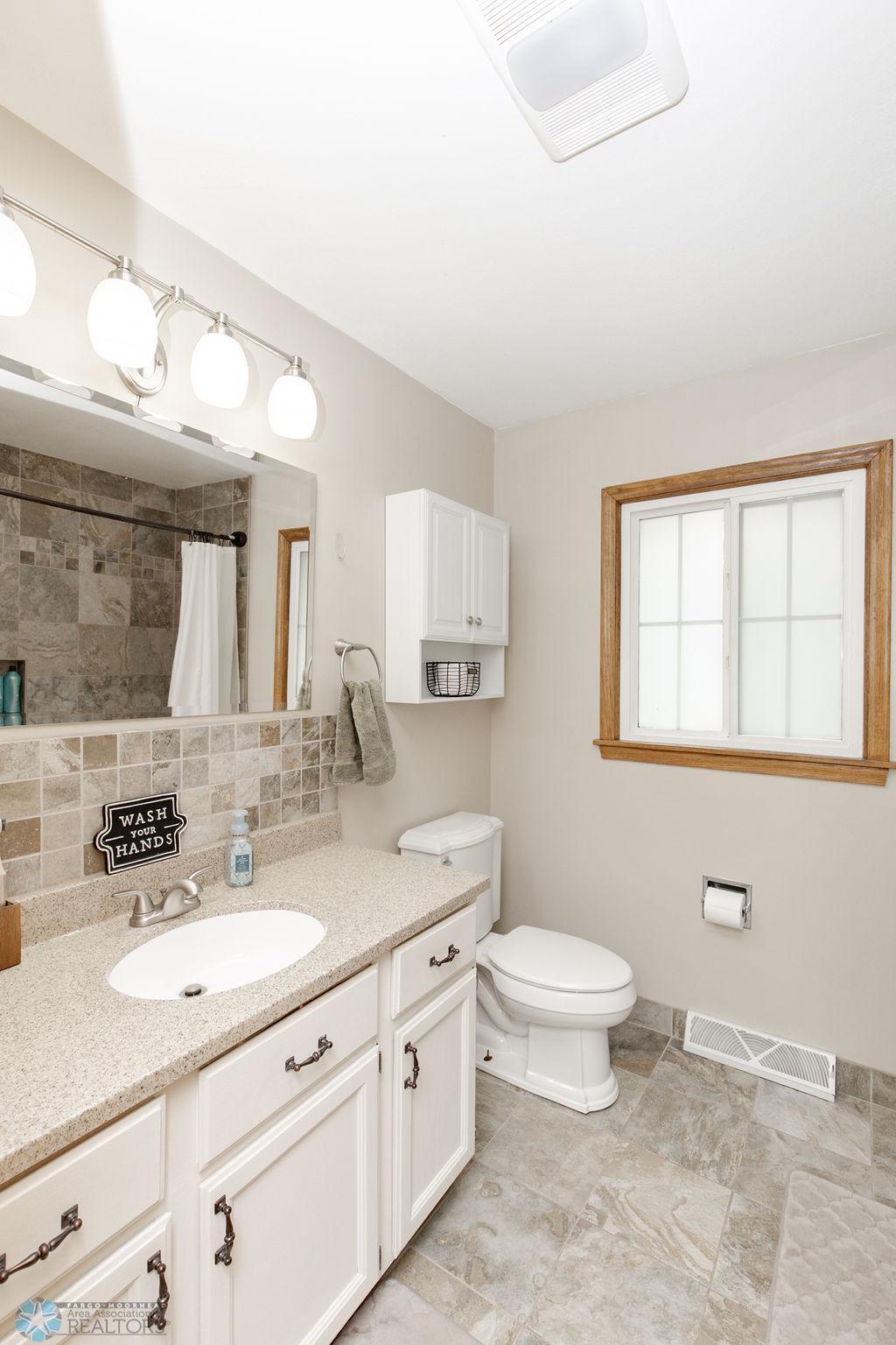 Bathroom 1- Full