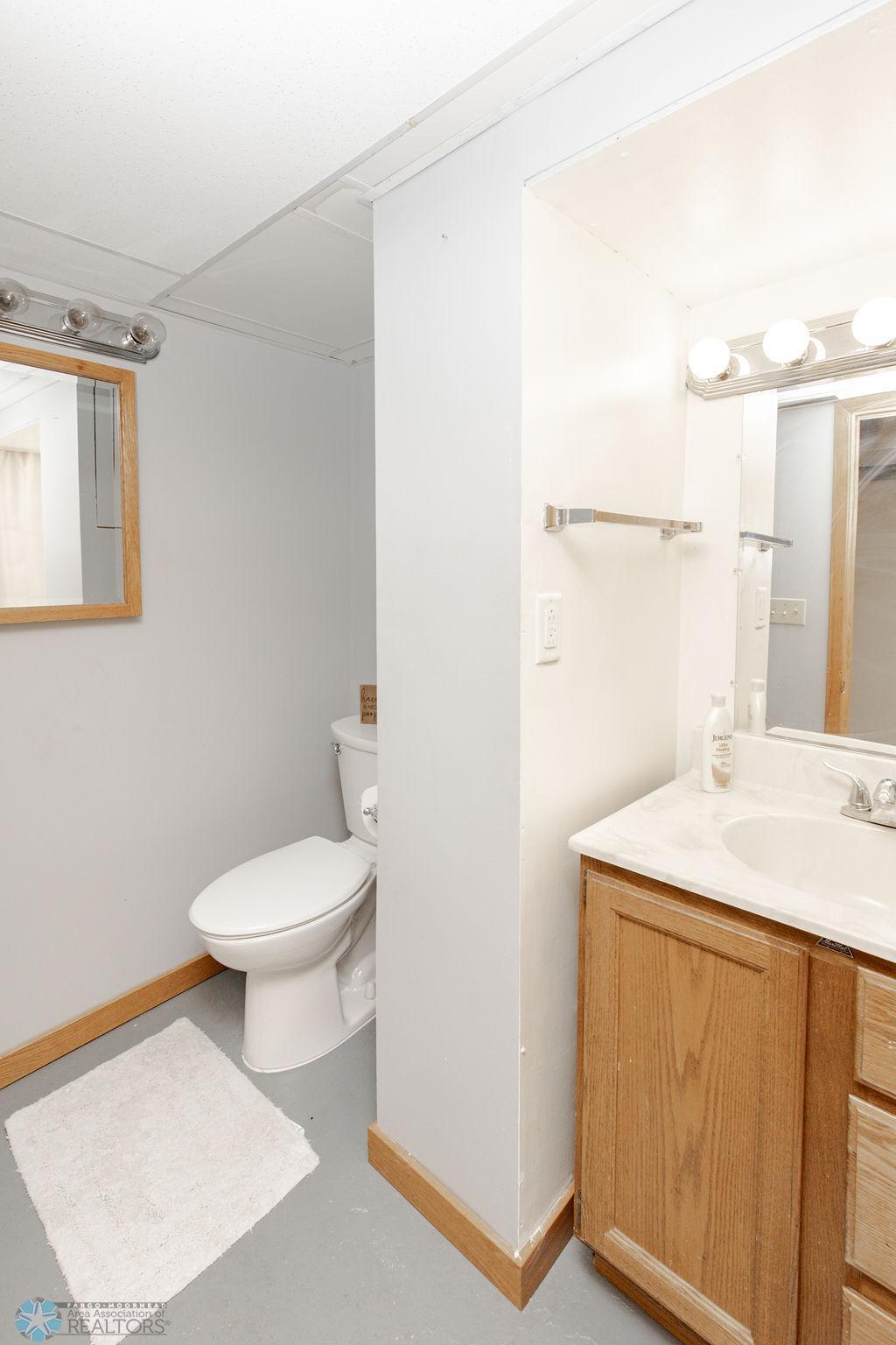 Bathroom 2- 3/4