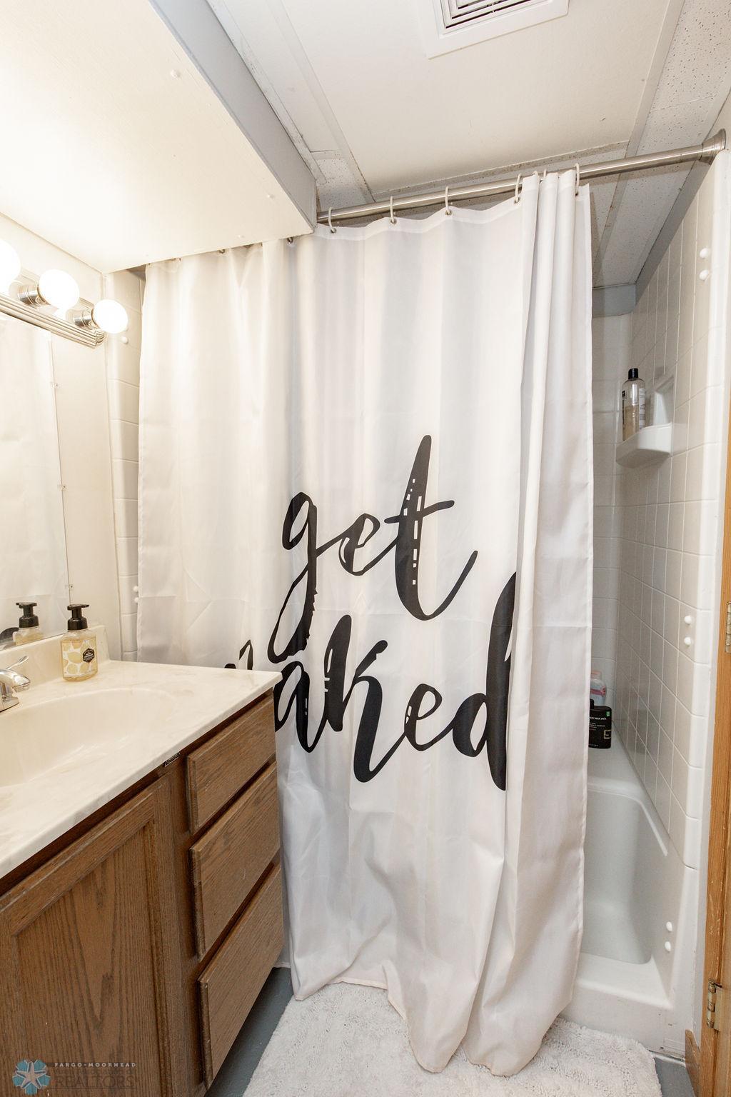 Bathroom 2- 3/4