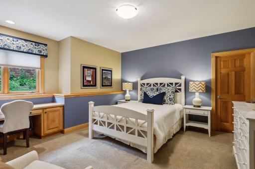 18803 Bearpath Trail, Eden Prairie, MN 55347