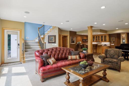18803 Bearpath Trail, Eden Prairie, MN 55347