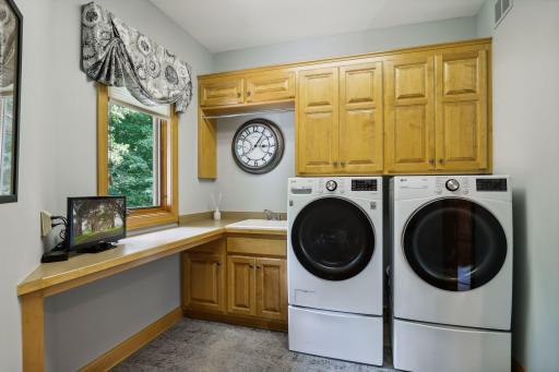 18803 Bearpath Trail, Eden Prairie, MN 55347