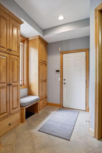 18803 Bearpath Trail, Eden Prairie, MN 55347