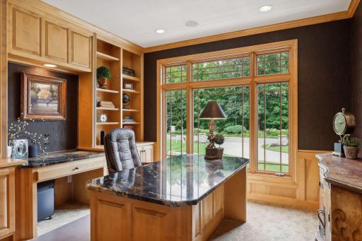 18803 Bearpath Trail, Eden Prairie, MN 55347