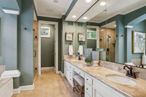 18803 Bearpath Trail, Eden Prairie, MN 55347