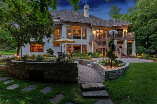 18803 Bearpath Trail, Eden Prairie, MN 55347