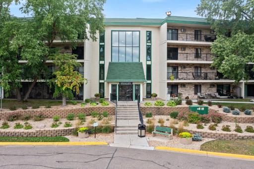 Photo for 10501 Cedar Lake Road, 312, Hopkins, MN 55305 - listing #6607241 10501 Cedar Lake Road, 312, Hopkins, MN 55305