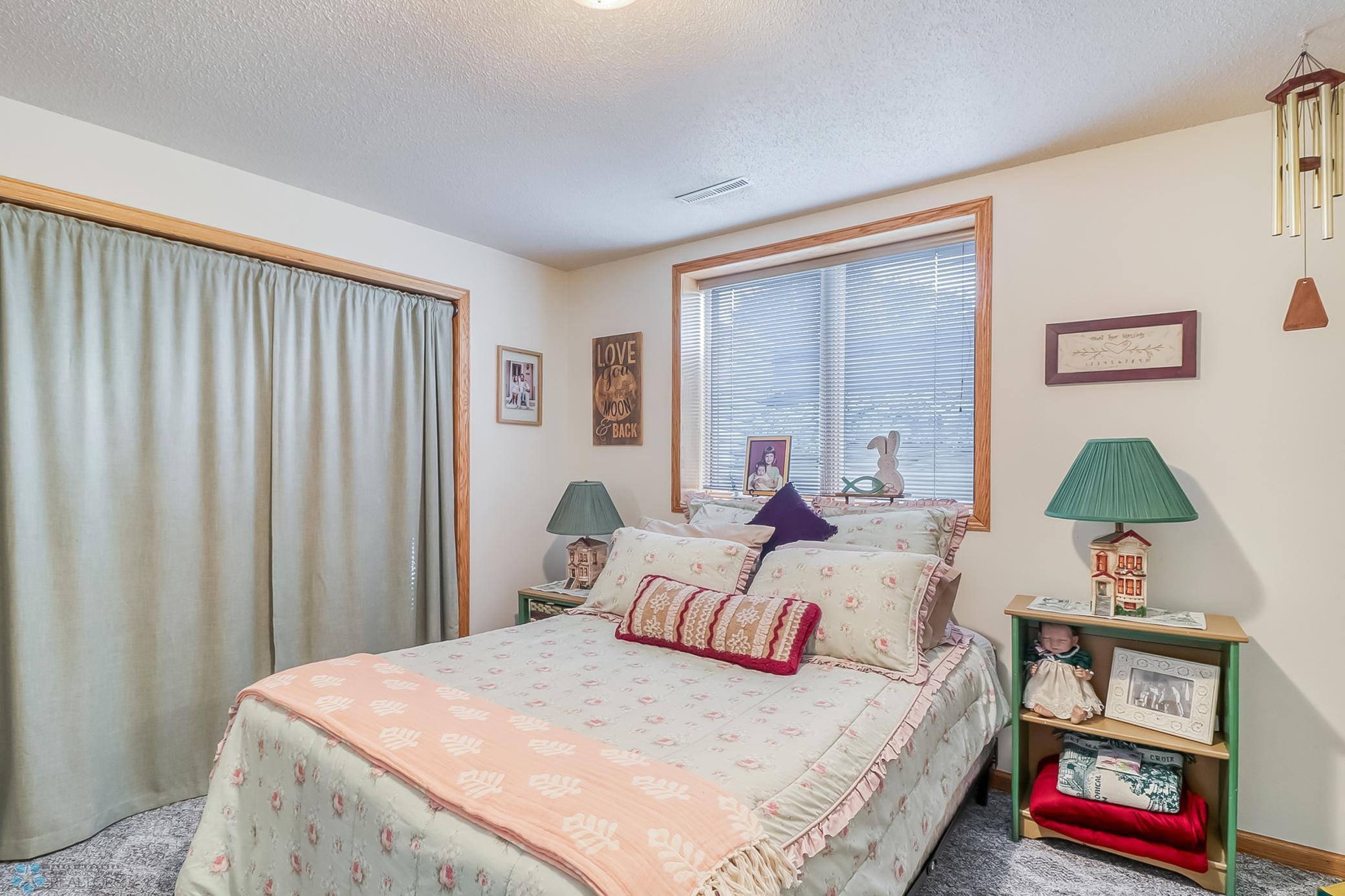 Basement Bedroom2_2.jpg