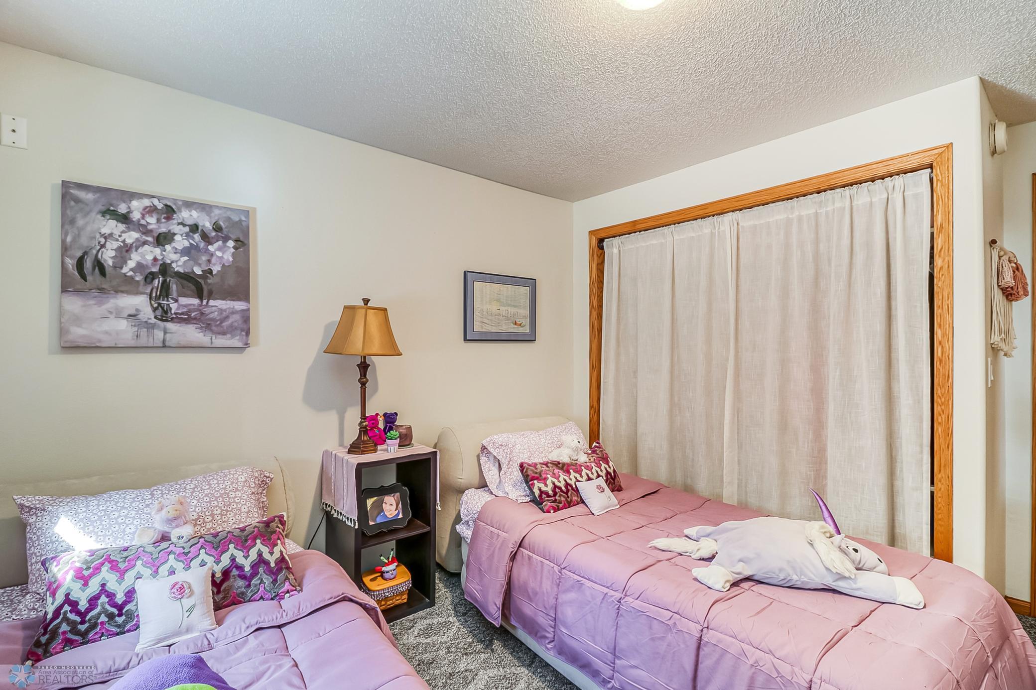 Basement Bedroom1_2.jpg