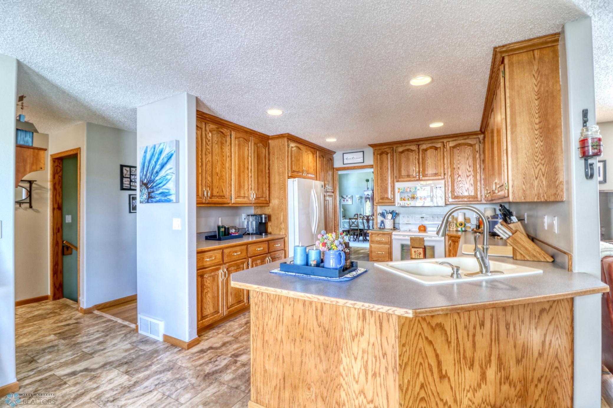 Kitchen1_1.jpg