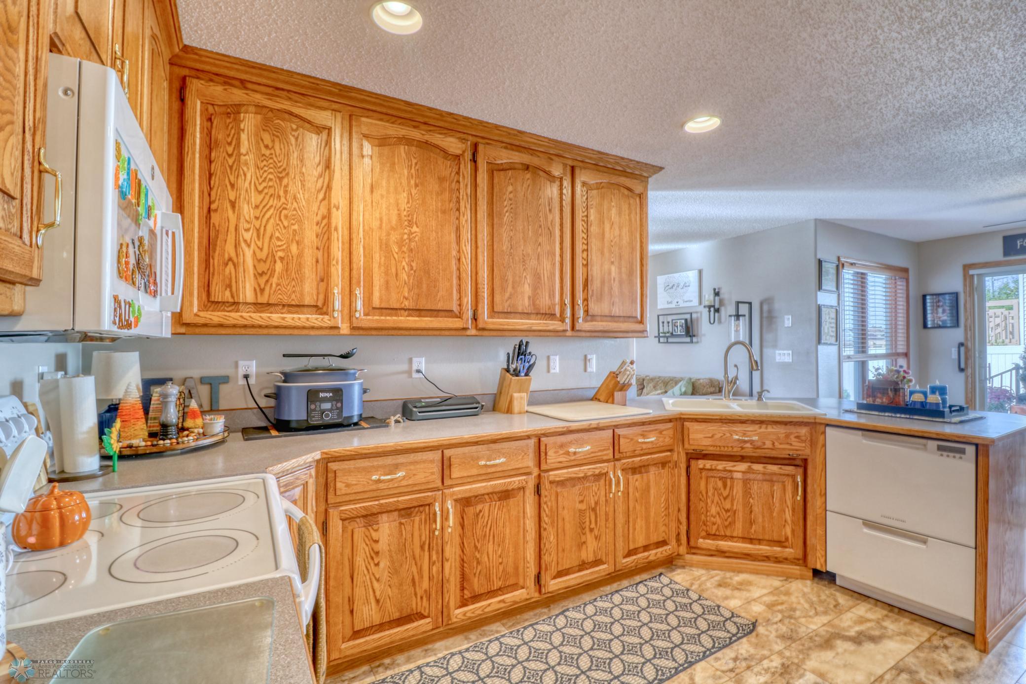 Kitchen1_4.jpg