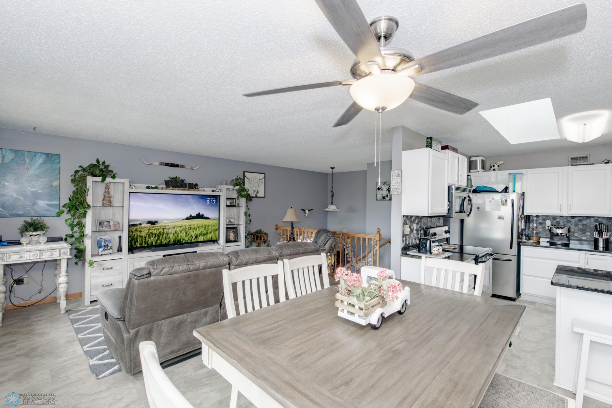 Living / Dining
