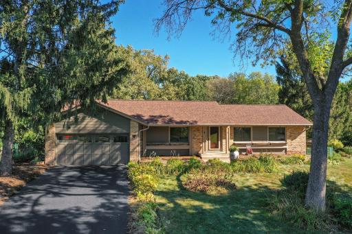 1916 E 123rd Street, Burnsville, MN 55337