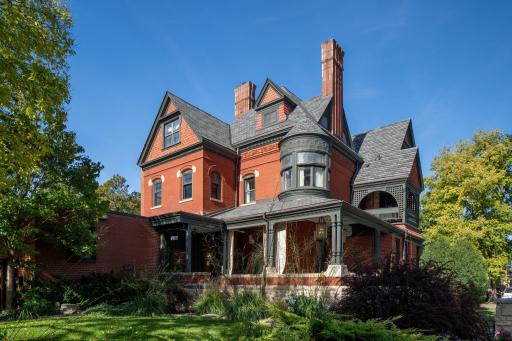 325 Dayton Avenue, Saint Paul, MN 55102
