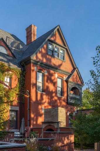 325 Dayton Avenue, Saint Paul, MN 55102