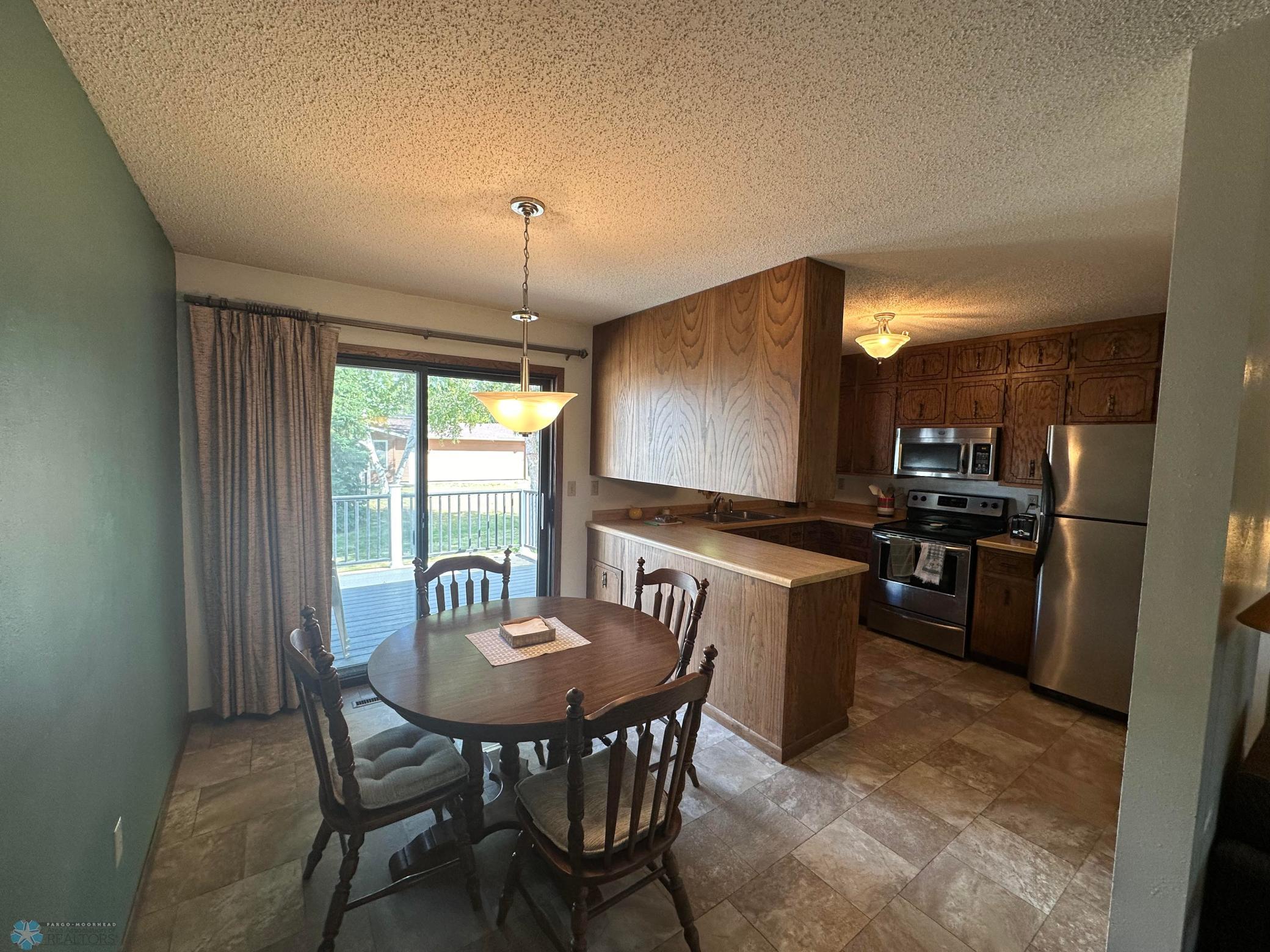 Dining/Kitchen