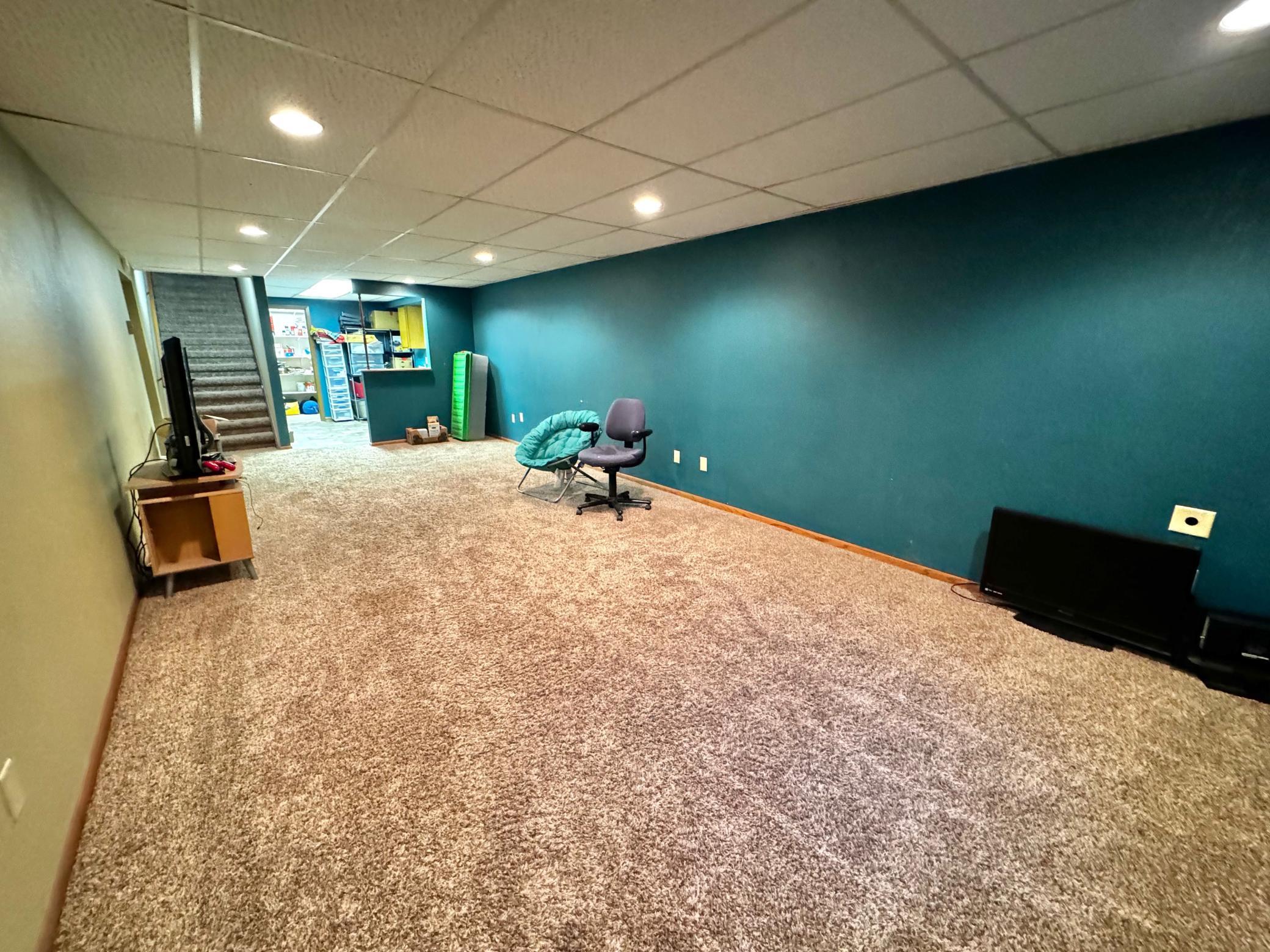 Back of family room to kitchen