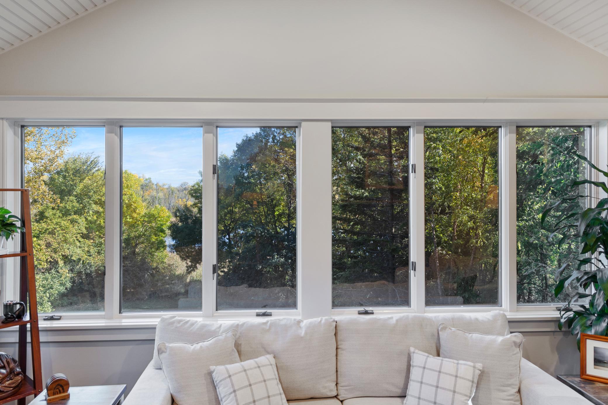 Wall to Wall Windows in 4-Season Porch
