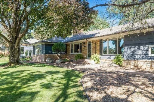 1744 Mississippi River Boulevard S, Saint Paul, MN 55116