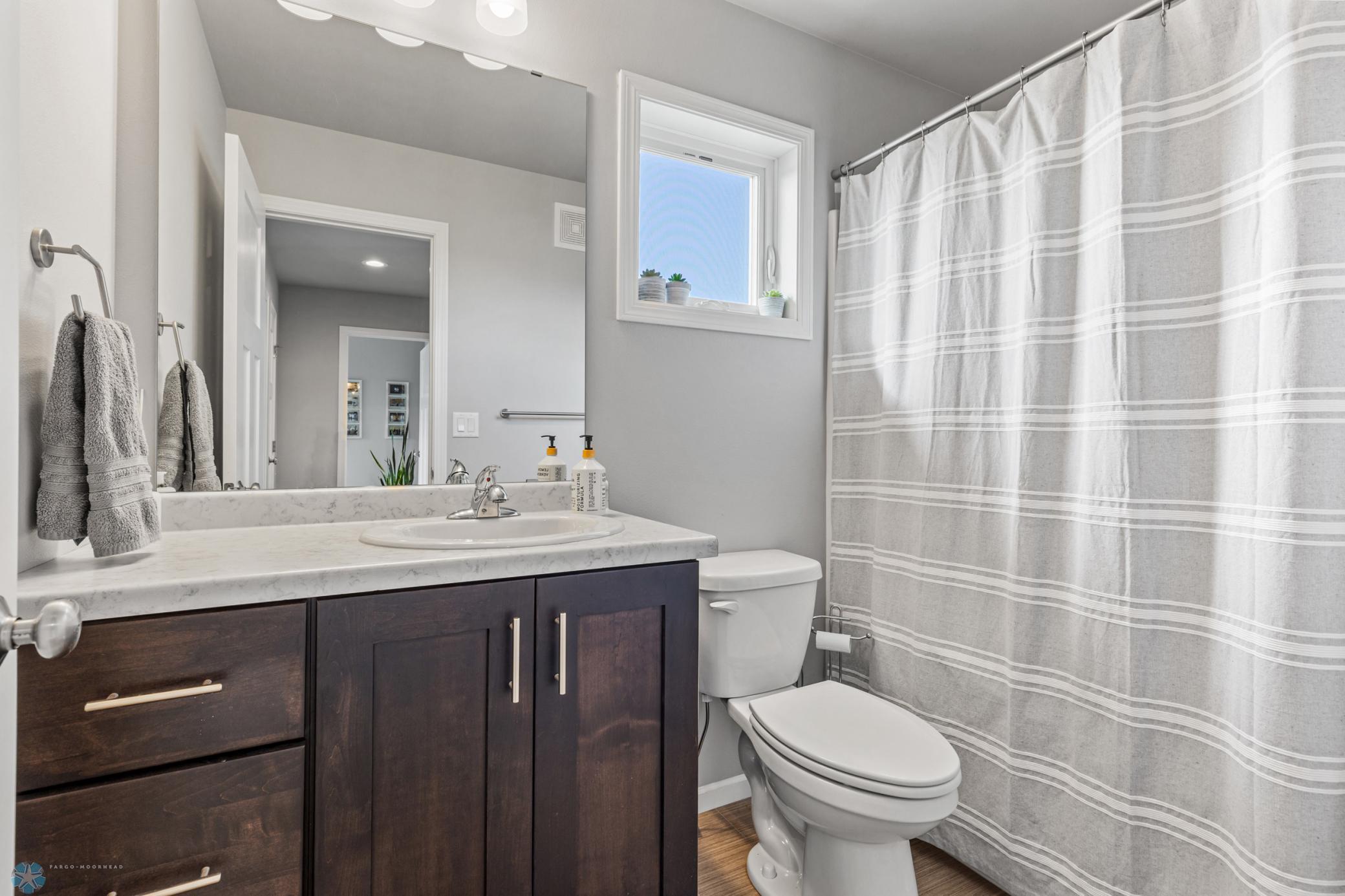 Upper Level Full Bath