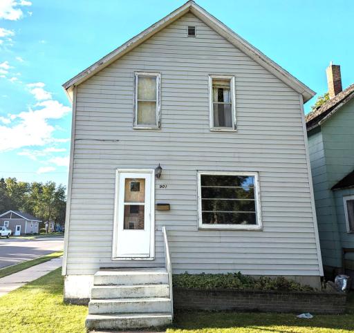 901 8th Street, International Falls, MN 56649