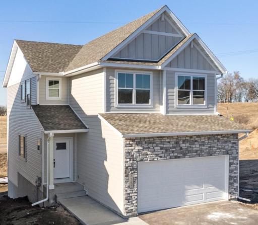 1582 76th Street W, Inver Grove Heights, MN 55077