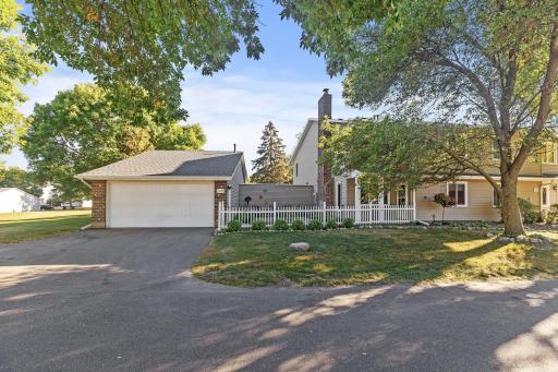 9488 Ranchview Lane N, Maple Grove, MN 55369