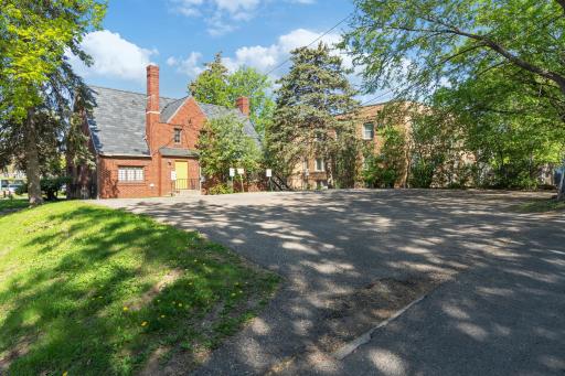 3300 Penn Avenue N, Minneapolis, MN 55412