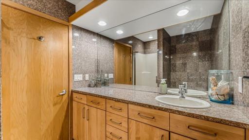 1825 S Le Homme Dieu Drive NE, Alexandria, MN 56308