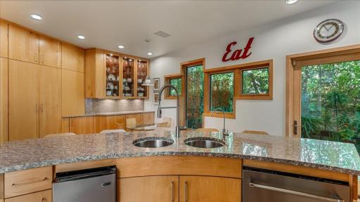 1825 S Le Homme Dieu Drive NE, Alexandria, MN 56308