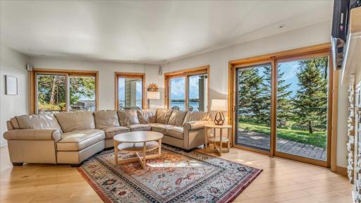 1825 S Le Homme Dieu Drive NE, Alexandria, MN 56308