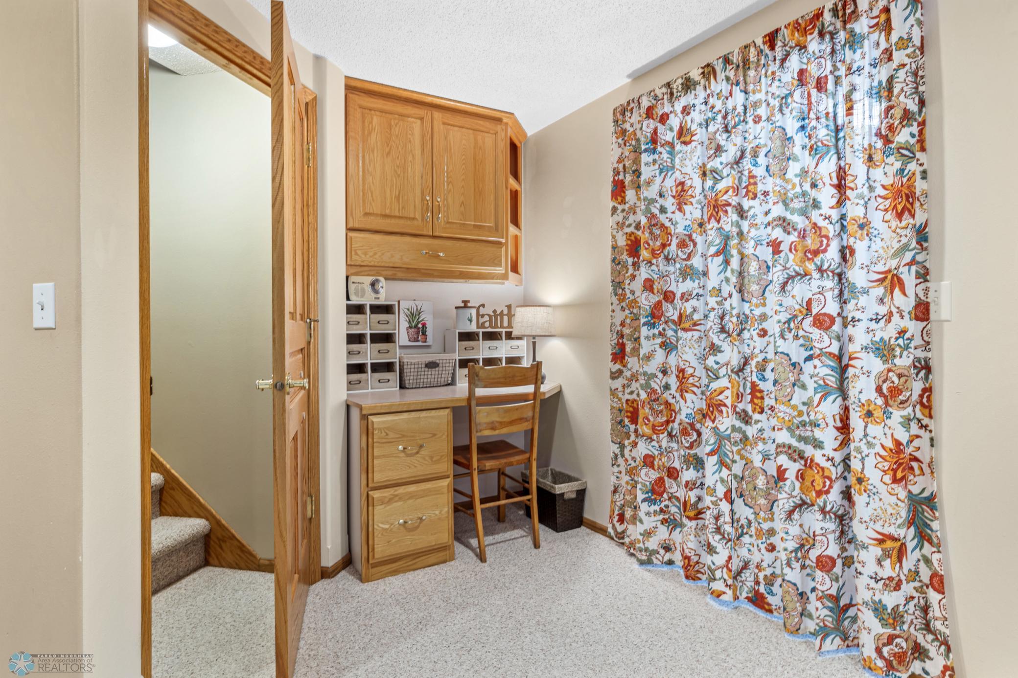 Bedroom - Closet / Desk