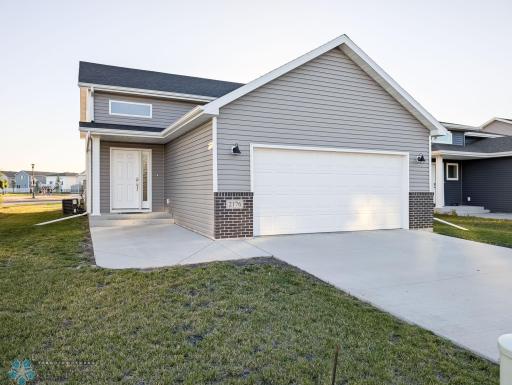 2176 DOCK Drive W, West Fargo, ND 58078