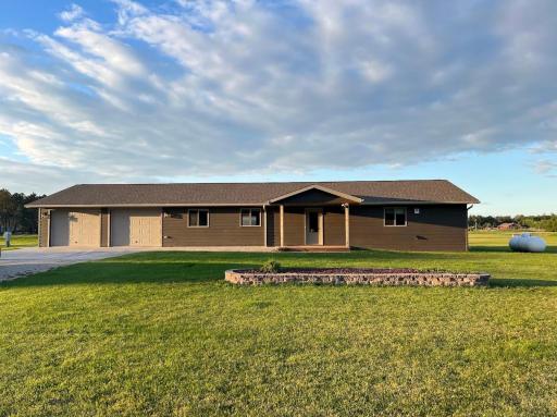 2934 27th Street NW, Baudette, MN 56623