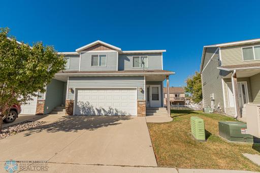 4221 51st Street S, Fargo, ND 58104