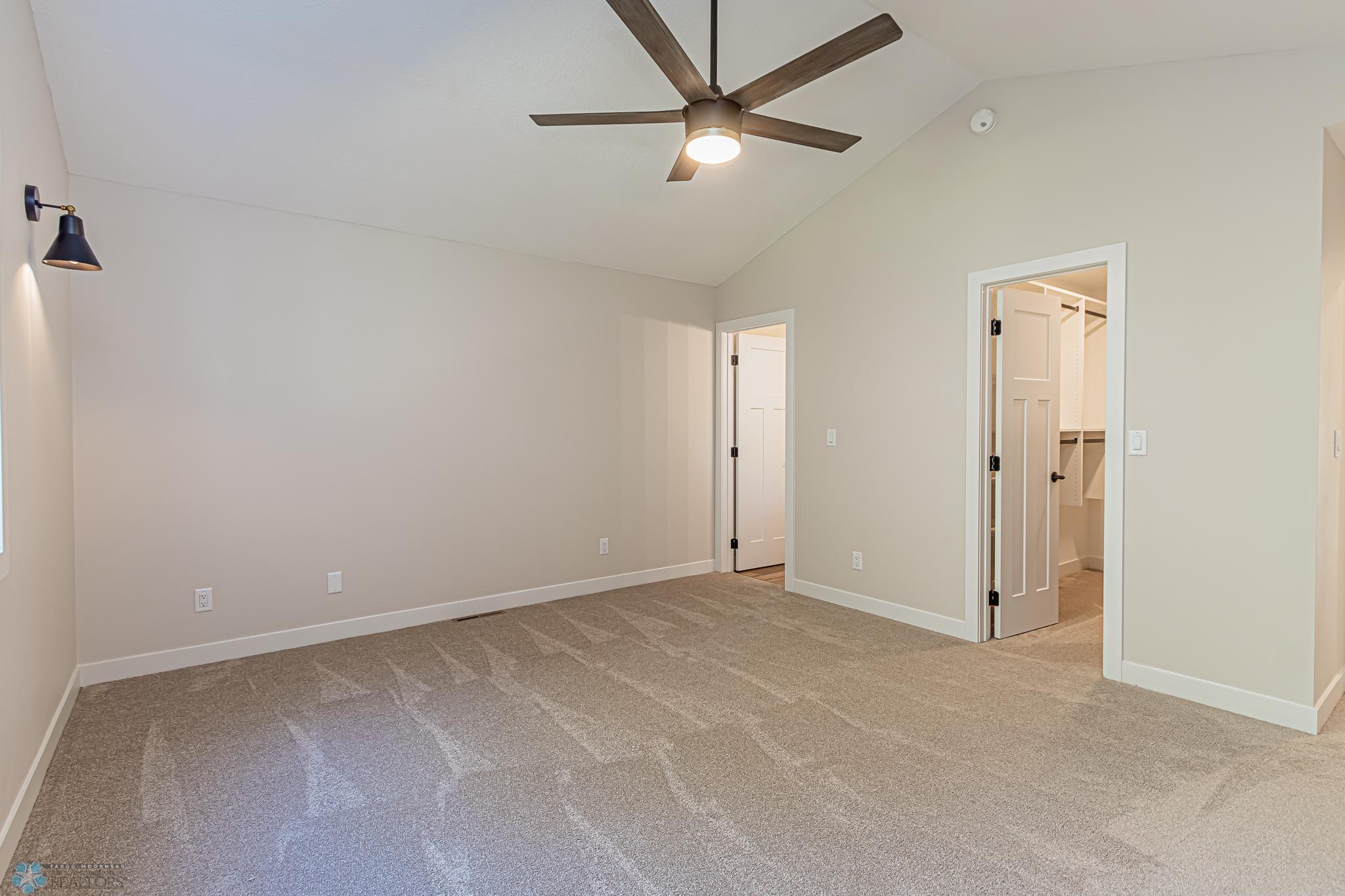 3307 River Dr S, Fargo, ND 58104-24.jpg